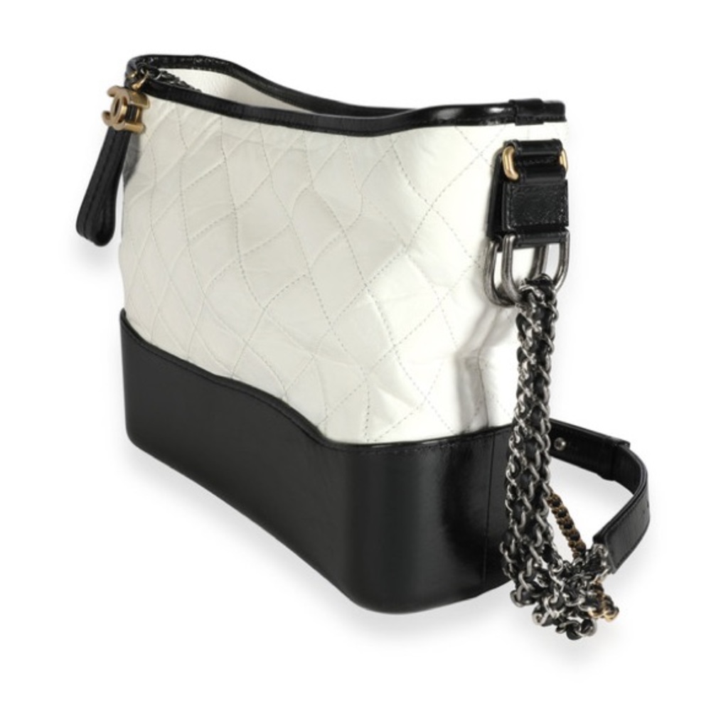 Chanel - Picture 2 of 12